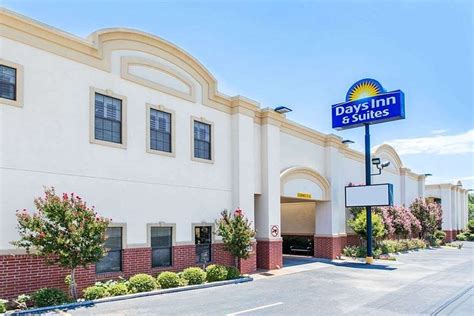 Days inn big spring tx  - See 80 traveler reviews, 61 candid photos, and great deals for Days Inn & Suites by Wyndham Big Spring at Tripadvisor